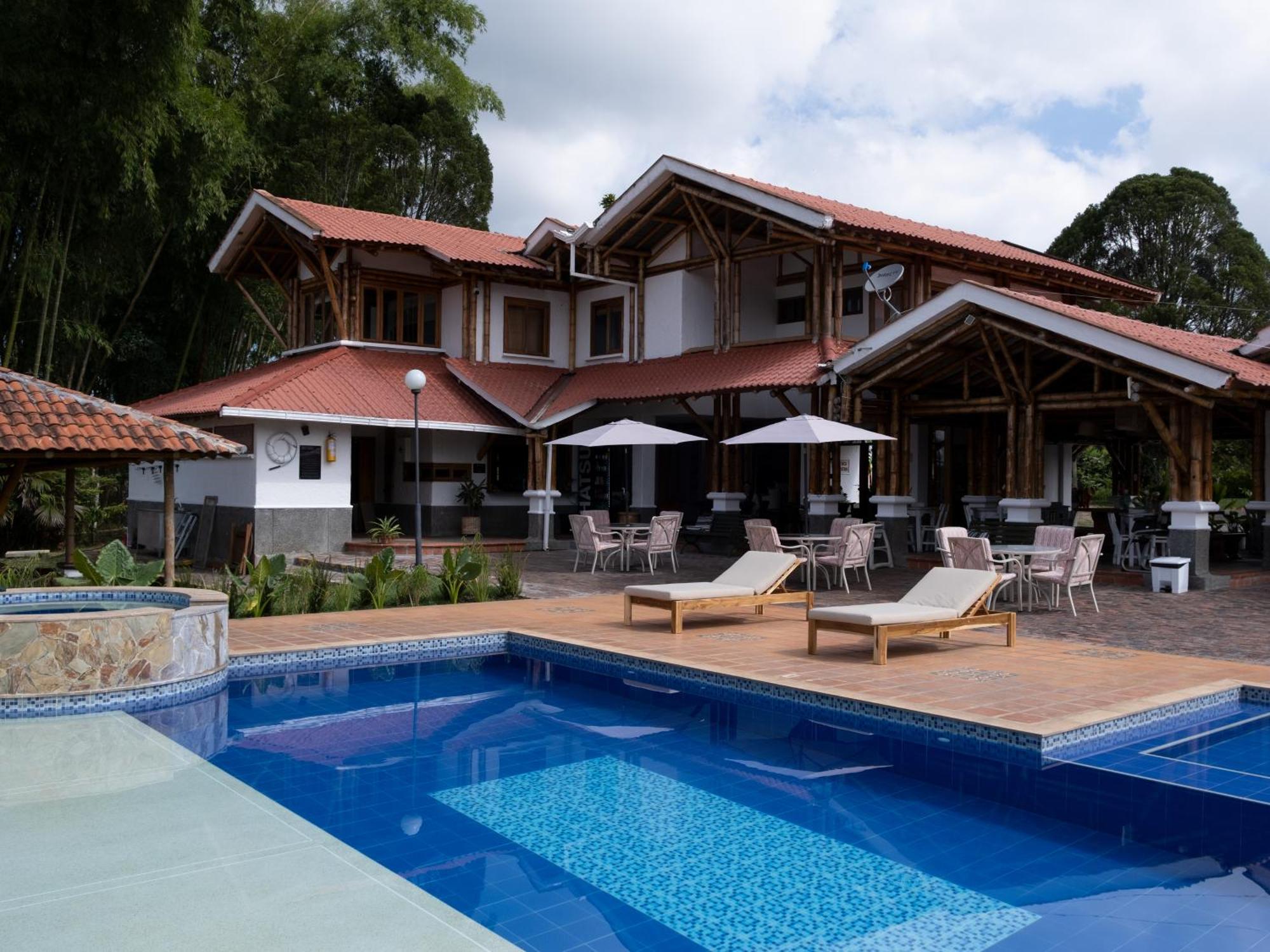 Hotel Santana 3*